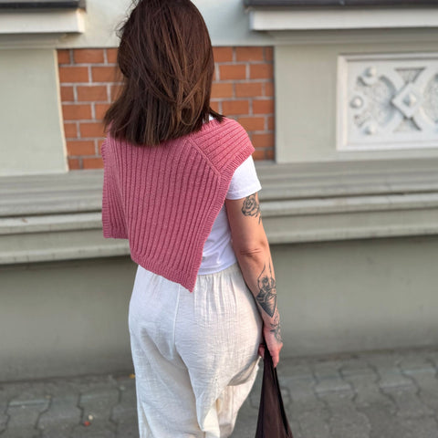 New free pattern in FINE PERUVIAN WOOL