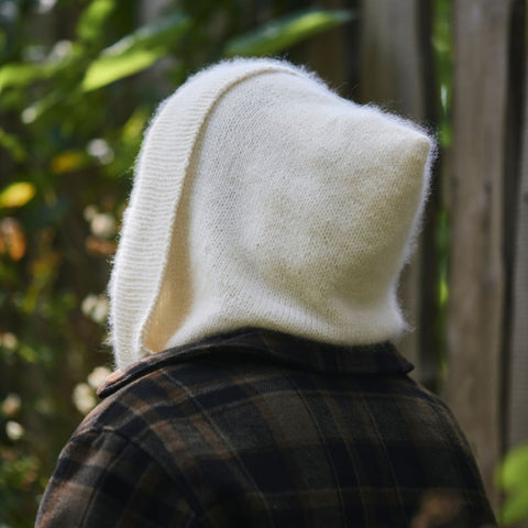 JUGO balaclava - bundle with GABO magazine (yarn + magazine)