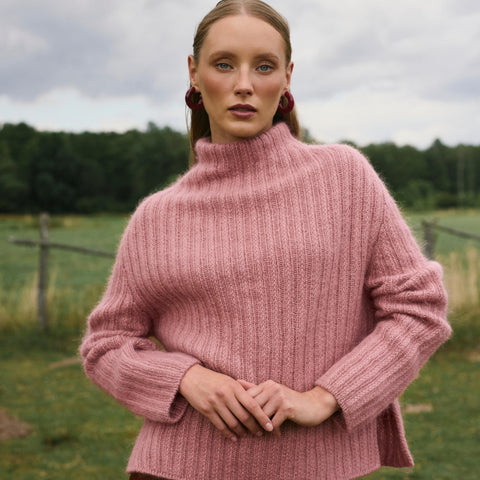 Sweter SANDWAVES RIB - zestaw z magazynem GABO (magazyn+włóczki)